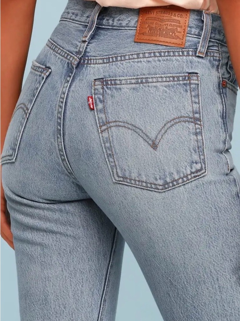 Levi's Premium Wedgie Icon Fit Straight Leg  Light Wash Sz 27 100% Cotton Big E